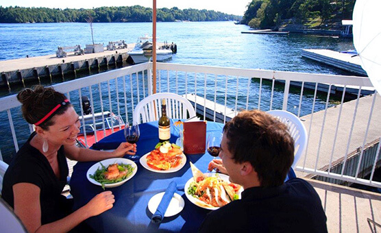 BOATHOUSE-PATIO-DINING